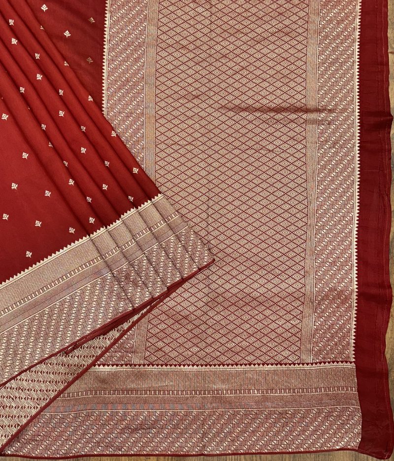 Crape  Silk Saree - Image 4